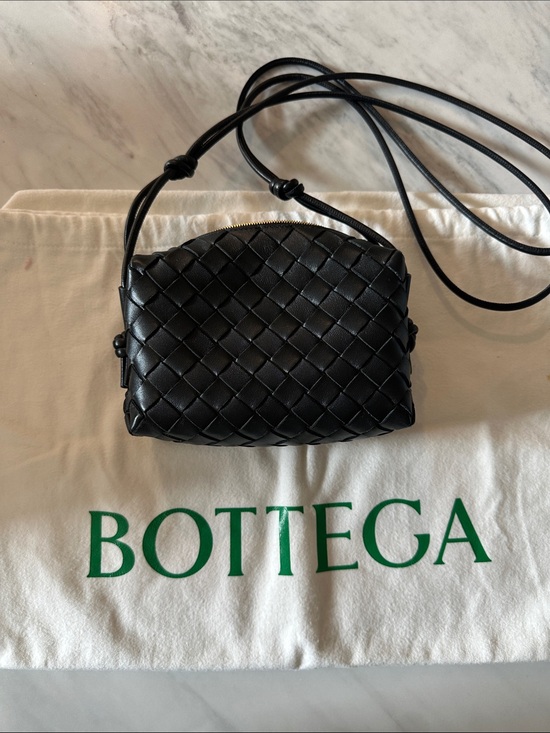 Bottega Veneta Handbags - Bottega Veneta Black Intrecciato Woven Leather Crossbody
